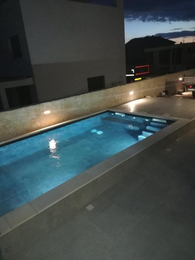 Luna Villa *